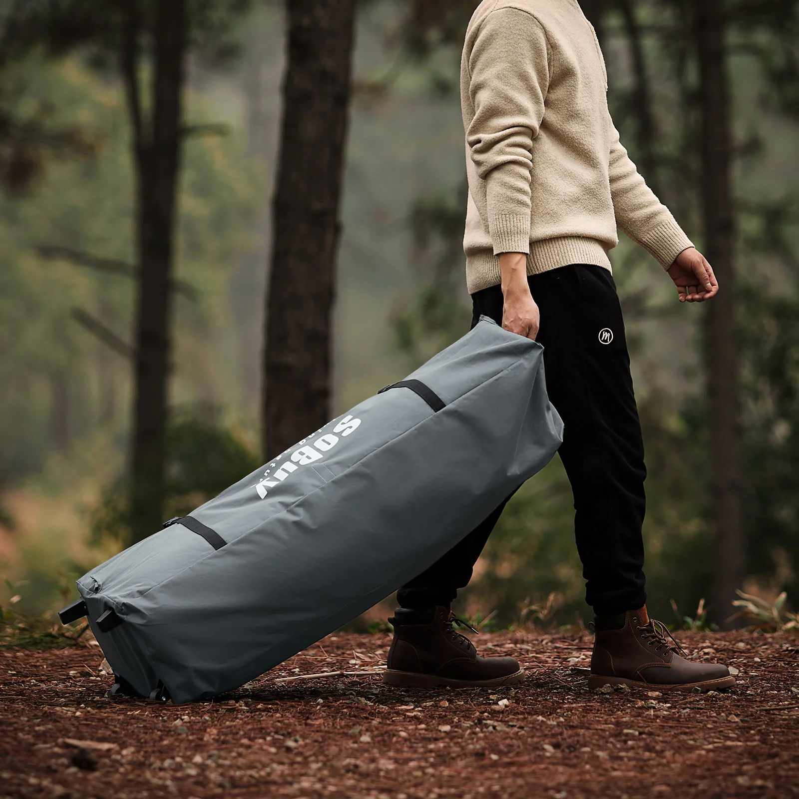 SoBuy OGS32-L-HG 4-in-1 Camping Tent met Opvouwbaar Bed, Waterdicht, Slaapzak en Matras, Lichtgewicht, voor 2 Persoon, Festival, Buitenleven, Hike en Bos - Grijs - Image 12