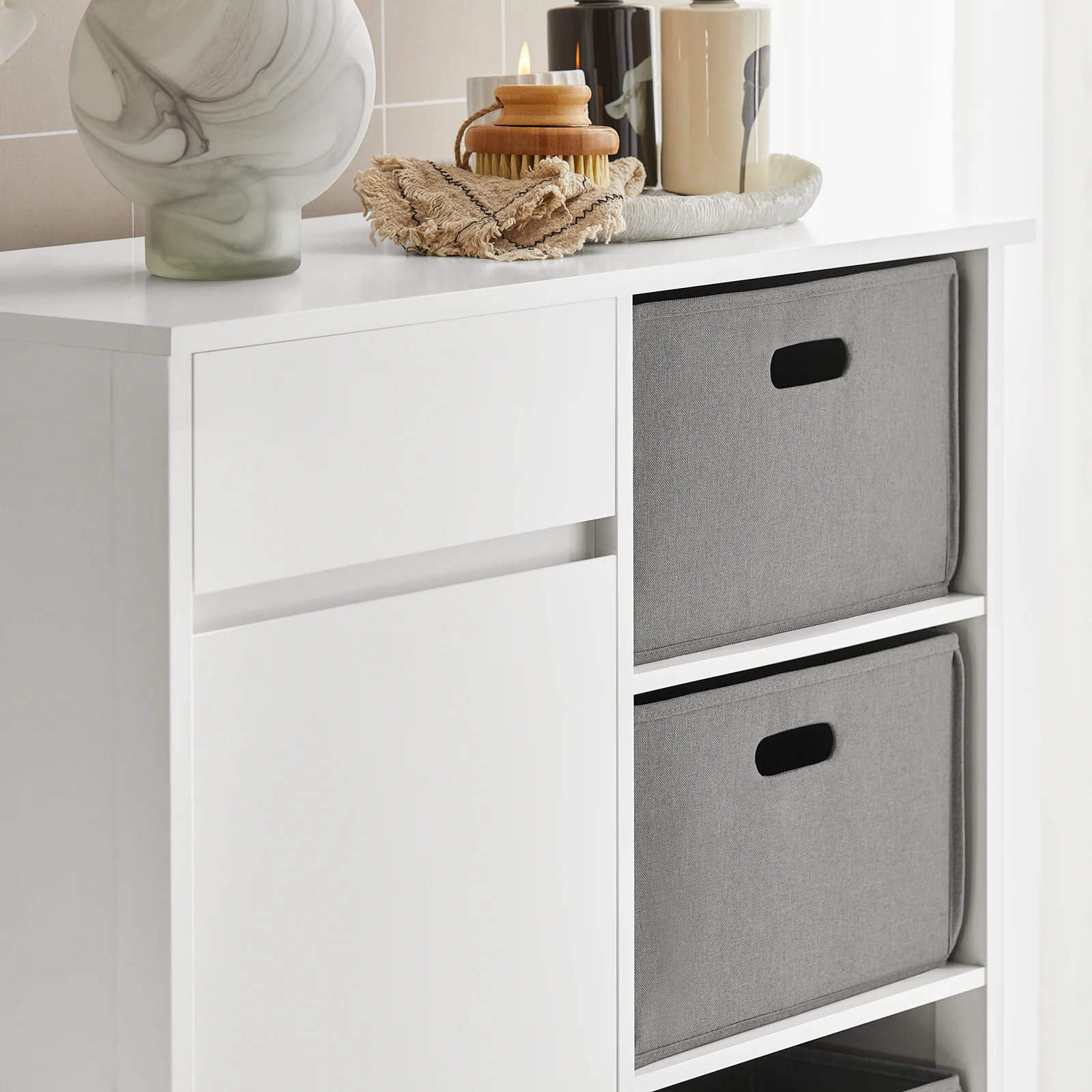 SoBuy BZR77-W Badkamerkast met Kantelbare Wasmand, Badkamermeubel met Waskast, Lage Kast, Staande Kast - Image 7