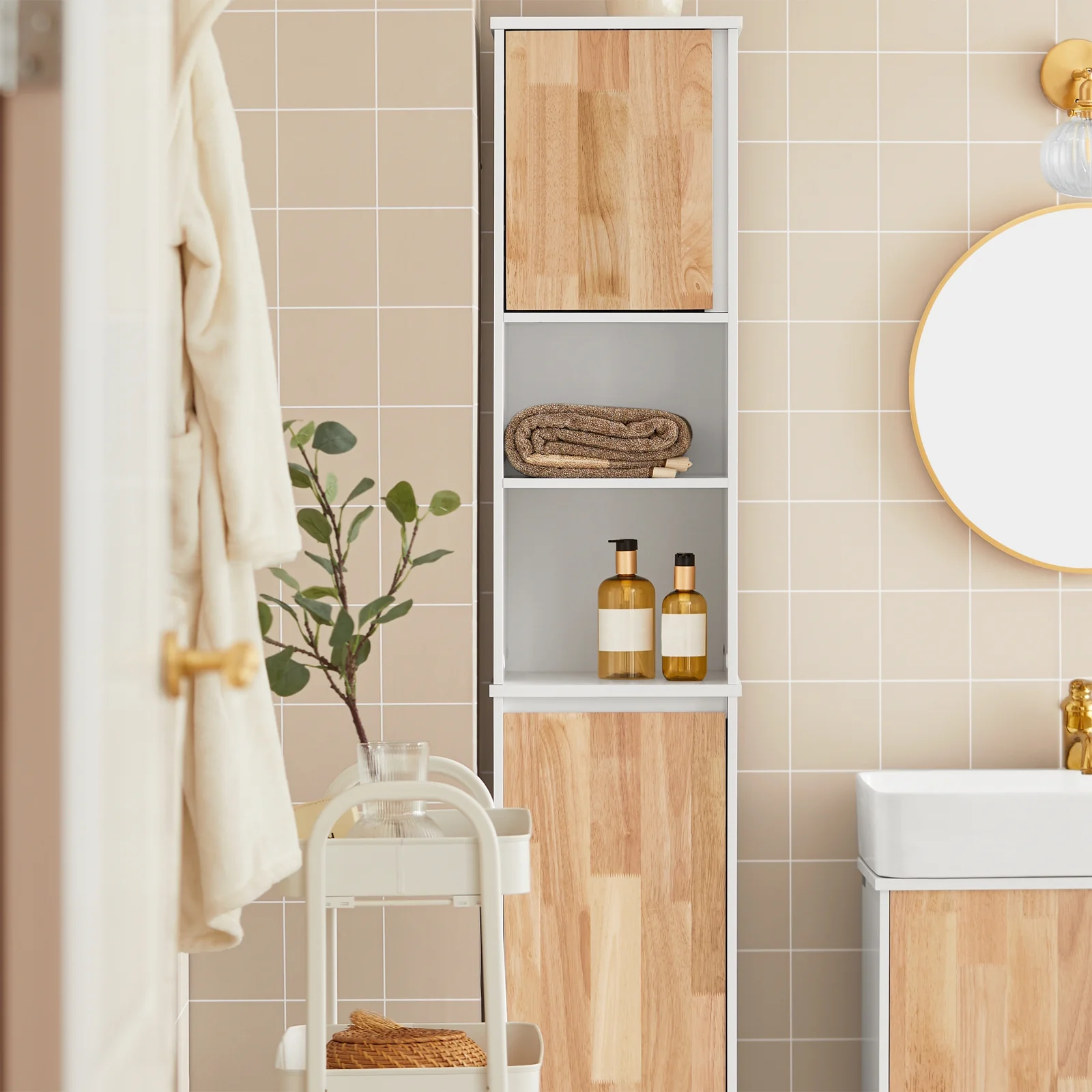 SoBuy BZR74-W Hoge Badkamerkast – Smalle Opbergkast met Wasmand, Vochtbestendig Hout, Wit-Naturel, 31x170x32 cm - Image 9