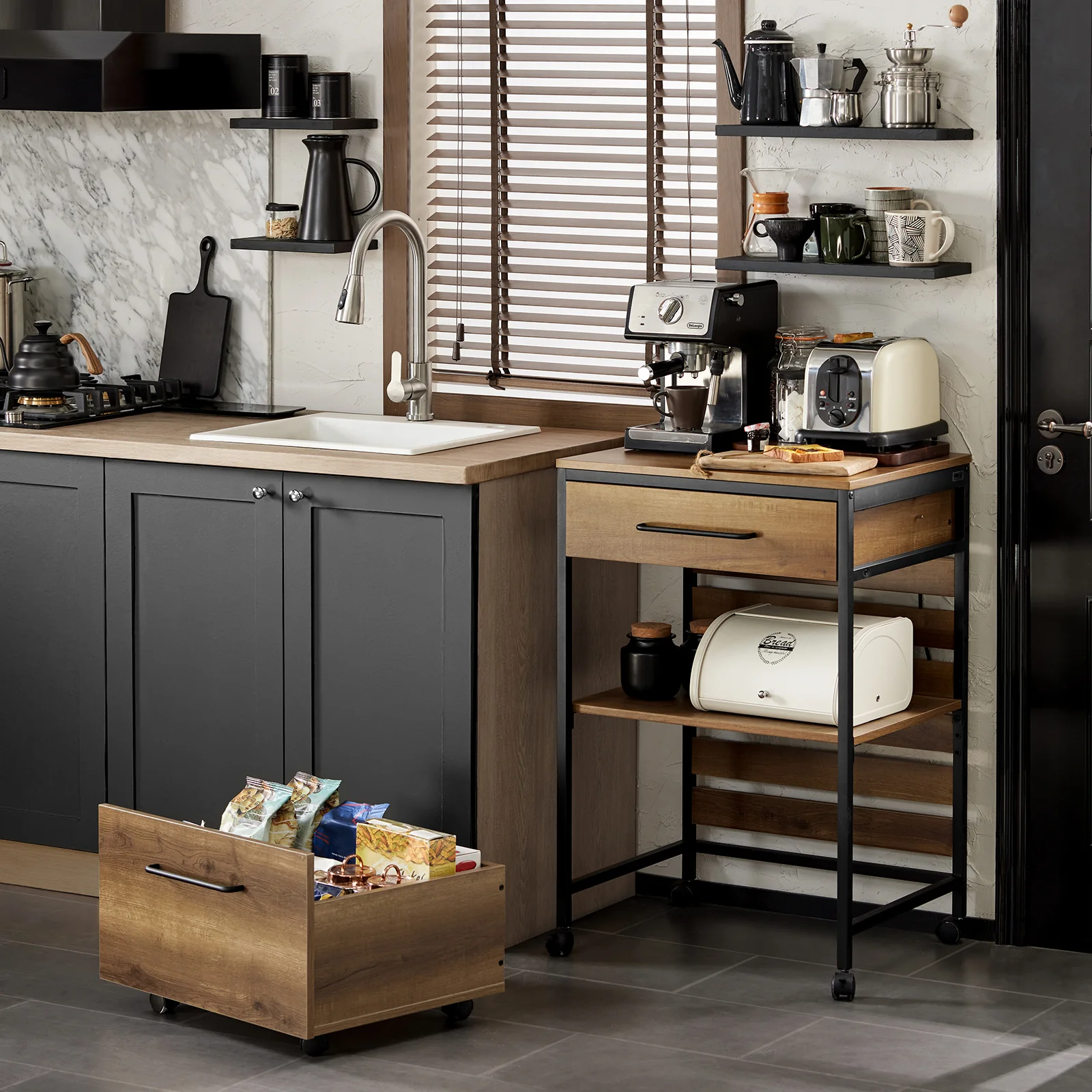 SoBuy FKW118-PF Keukentrolley met Wielen – Compact Keukenkastje met 2 Lades en Opbergvak, Industrieel Staal & Hout, 60×45×90 cm - Image 3