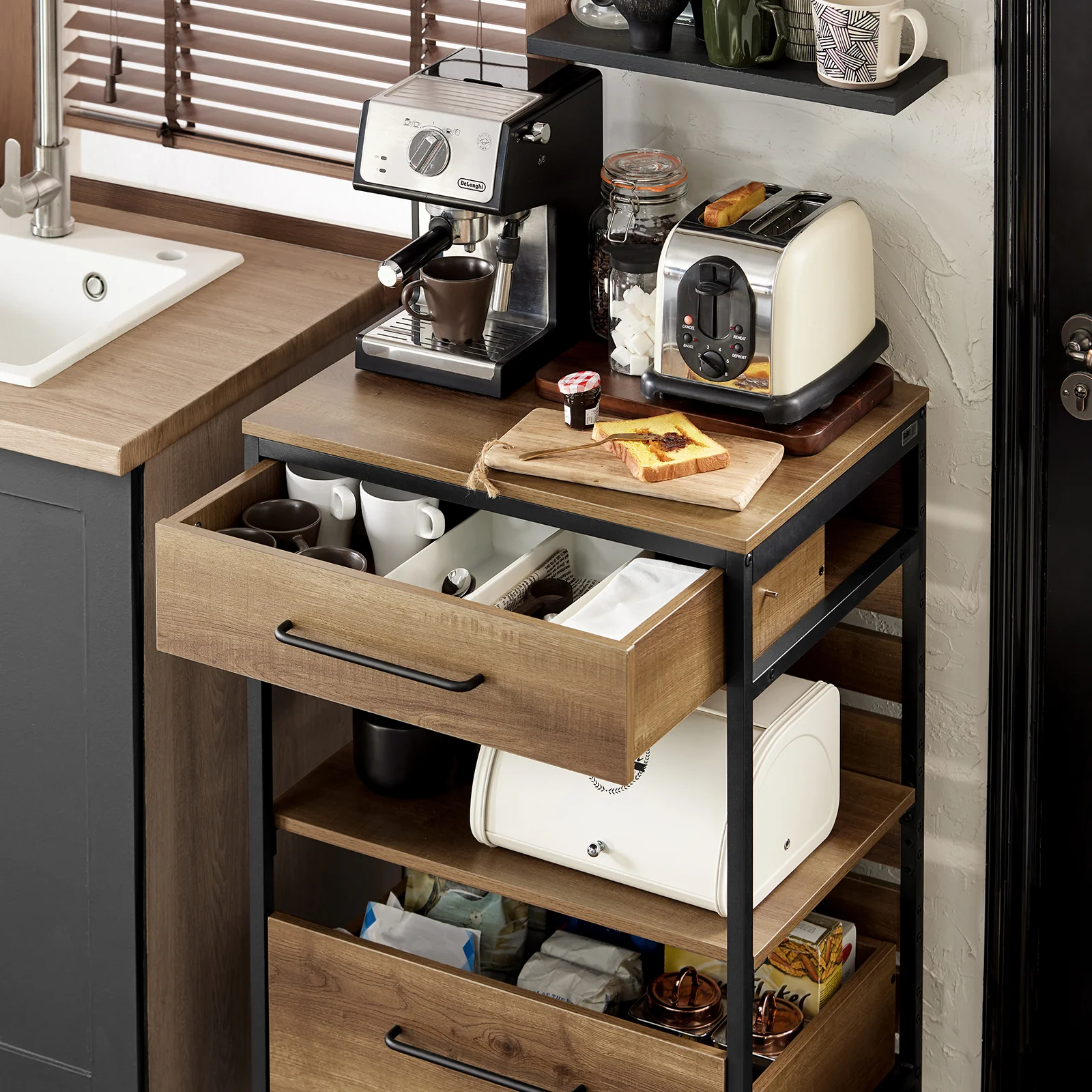 SoBuy FKW118-PF Keukentrolley met Wielen – Compact Keukenkastje met 2 Lades en Opbergvak, Industrieel Staal & Hout, 60×45×90 cm - Image 6