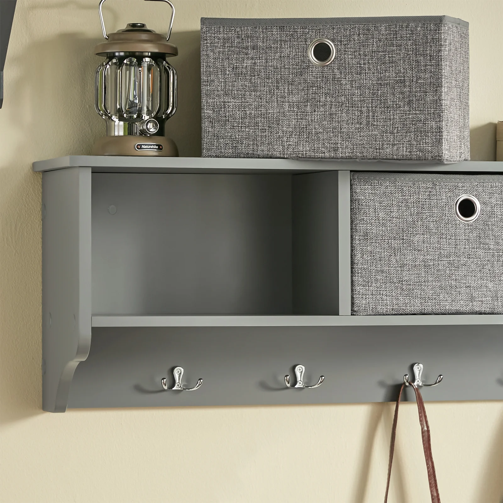 SoBuy FRG282-HG Wandkapstok met 5 Haken en 3 Mandjes – Houten Wandkapstok, Halmeubel met Plank – Hangende Kledingopslag voor Slaapkamer, Woonkamer, Badkamer – Grijs 100x20x30cm - Image 11
