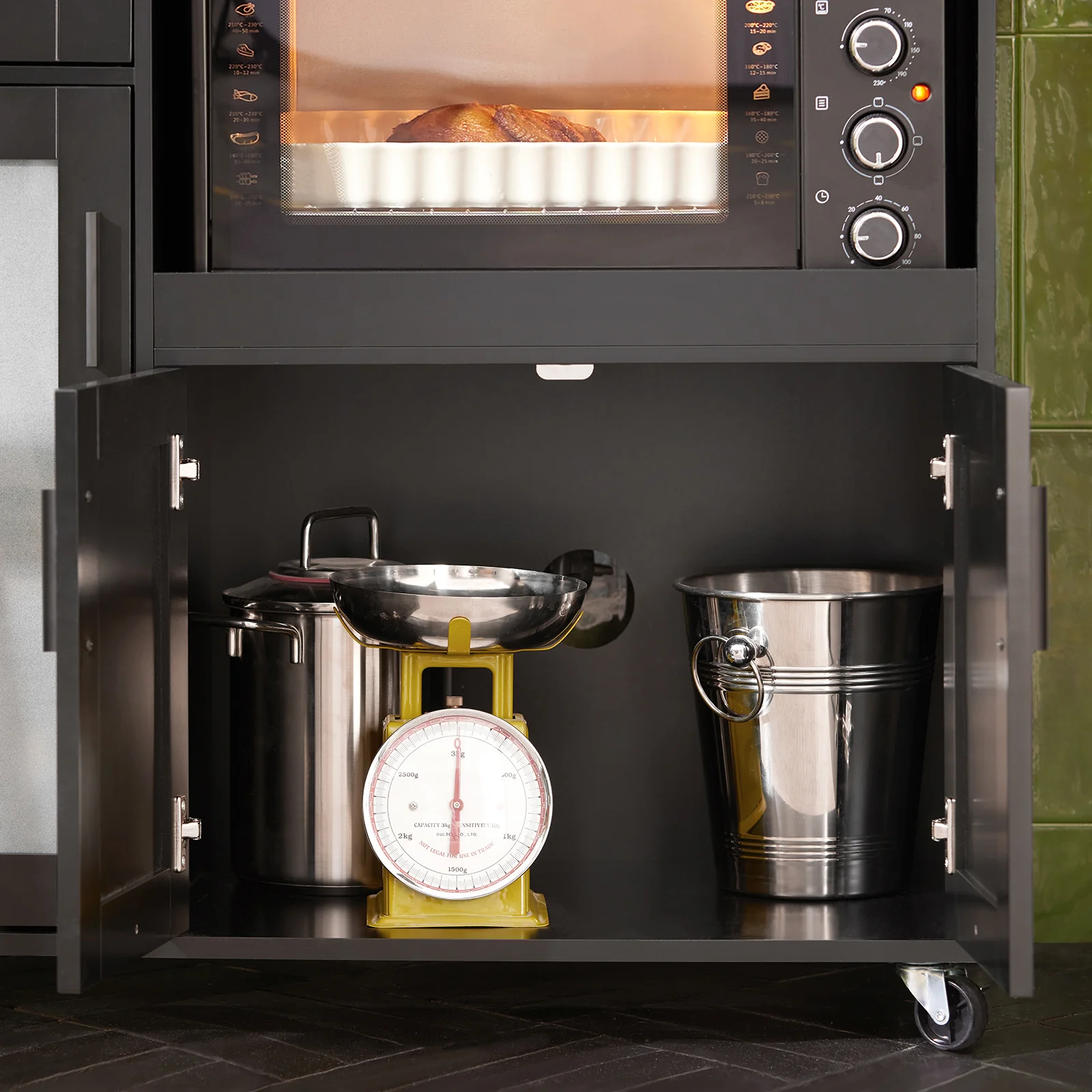 SoBuy FSB78-SCH Keuken Kast op Wieltjes met 3 Deuren, 1 Lade en 1 Compartiment - Ideaal voor Magnetron, Oven en Keukengerei - Image 9