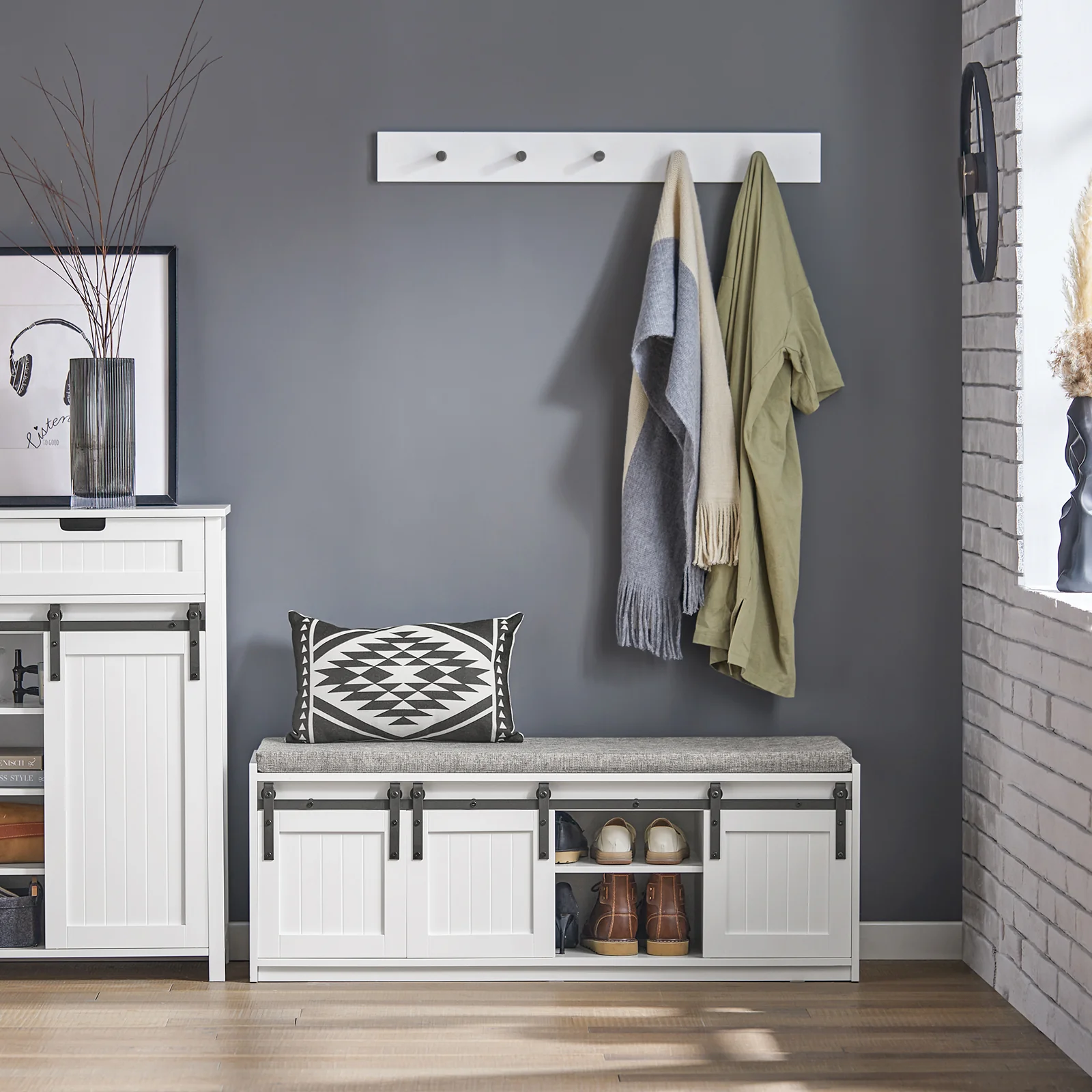 SoBuy FSR133-W Schoenenkast met Bank – 6 Vakken, Schuifdeur in Barn-Style, 200 kg Draagkracht – Ideaal voor Hal, Slaapkamer en Woonkamer – 120x35x45 cm - Image 11