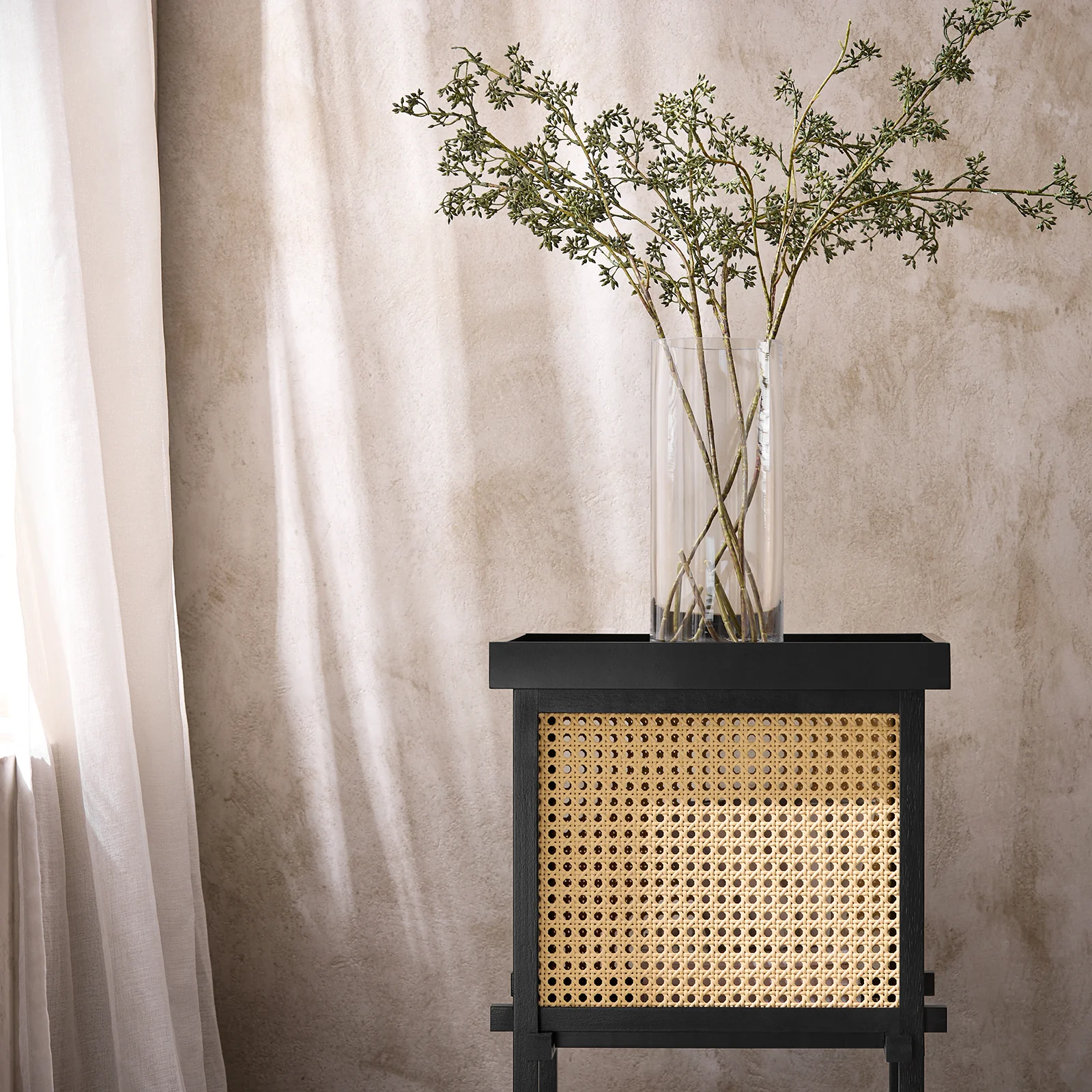 SoBuy HFBT03-SCH Design bijzettafel, vierkante salontafel, bankpunt, nachtkastje met open vak, frame van bamboe, zwart en geel - Image 11