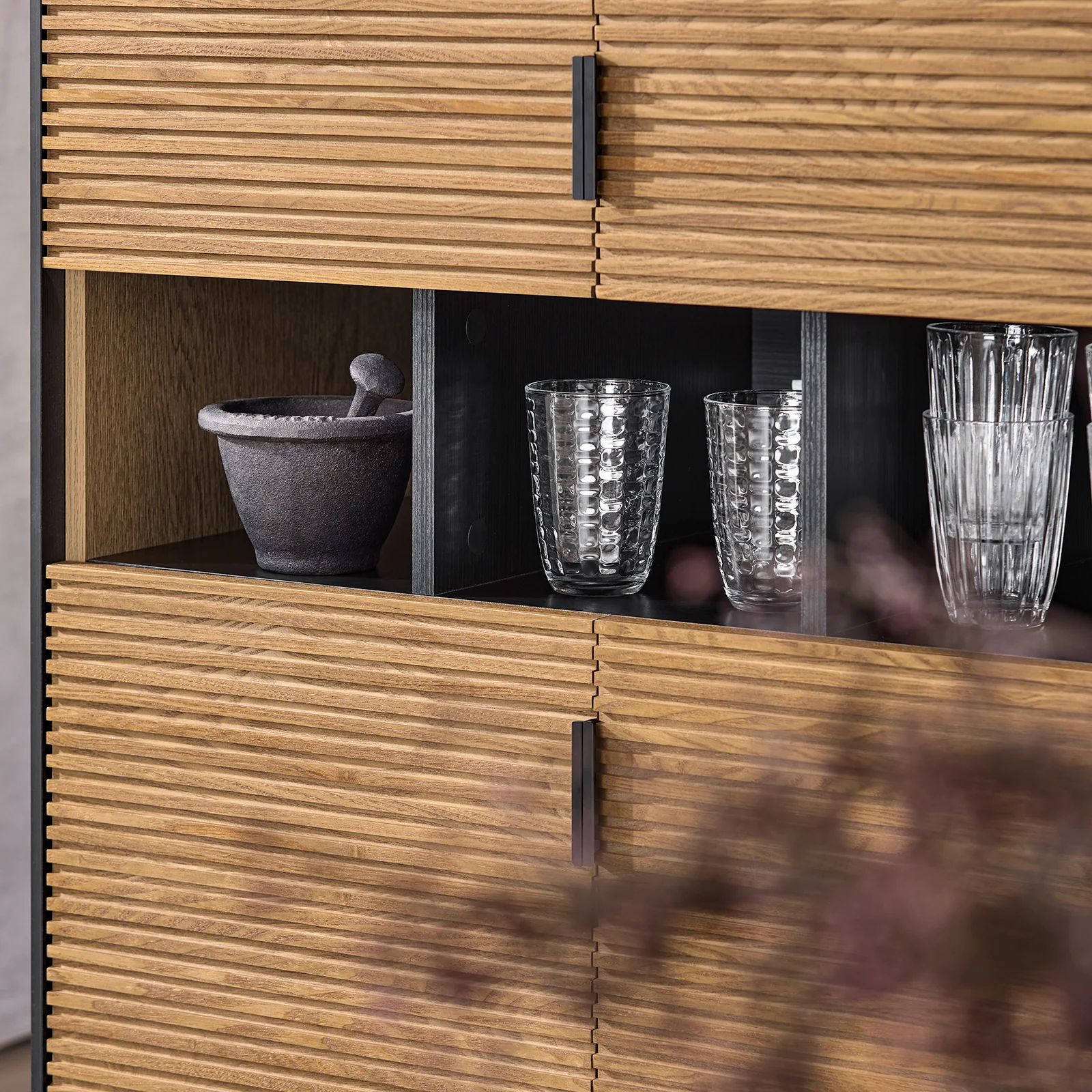 SoBuy HFSB03-SCH Keukendressoir, keukenkast, keukenservies, opbergkast voor keuken, eetkamer, woonkamer, met 3 open vakken - Image 7