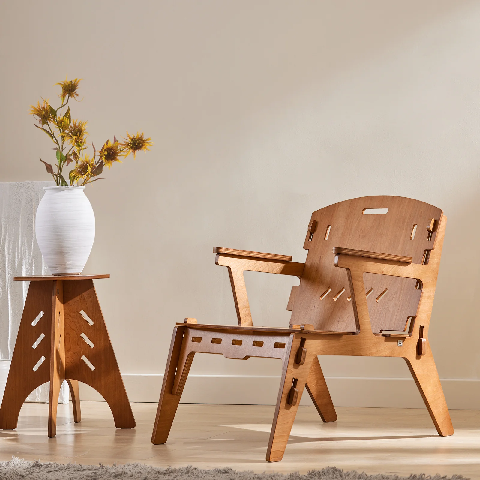 SoBuy HFST02-BR Designstoel, Eetkamerstoel, Bureaustoel, Comfortabele Ergonomische, met Rugleuning, Zithoogte 35 cm, Structuur Pen-en-Gat, Hout, Bruin - Image 3