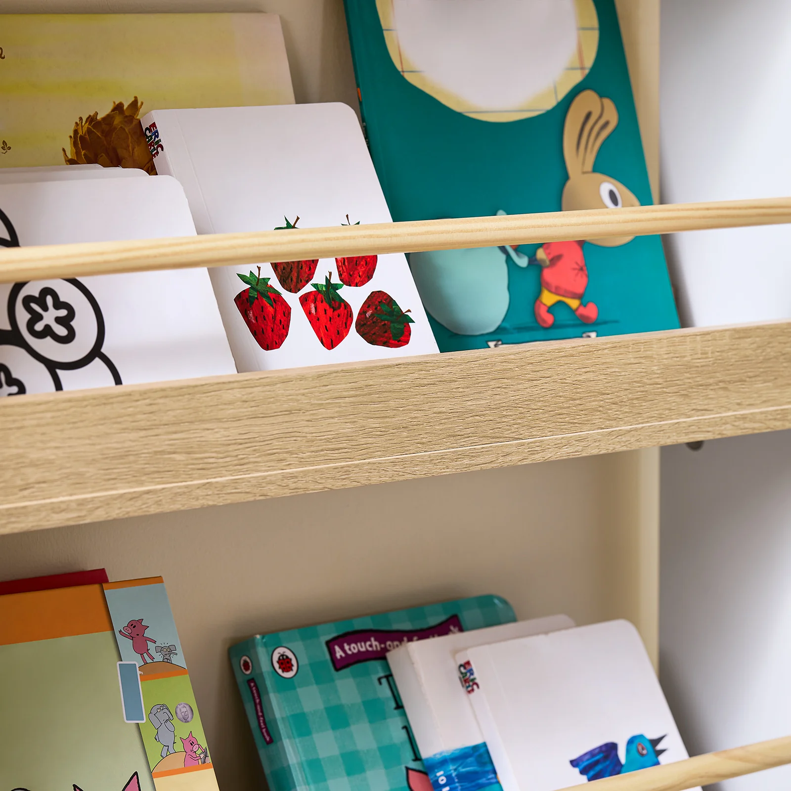 SoBuy KMB121-WN Kinderboekenkast 4 Niveaus – Montessori Boekenrek & Speelgoedopberger, Wit/Naturel, 60×15×130,5 cm - Image 7