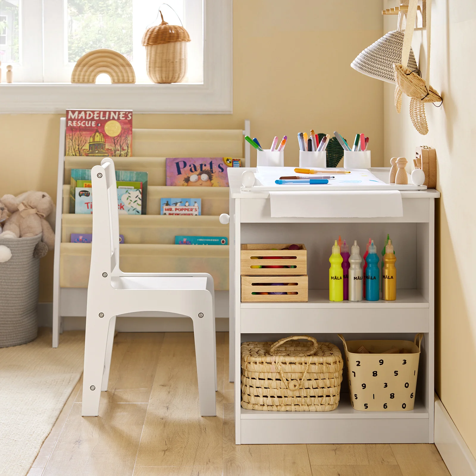 SoBuy KMB60-W Kinderbureau met Stoel – 2-delige Set, Bureau met 2 Open Planken, Rollenhouder en Pennenhouders in Wit (80x54x65 cm) - Image 4