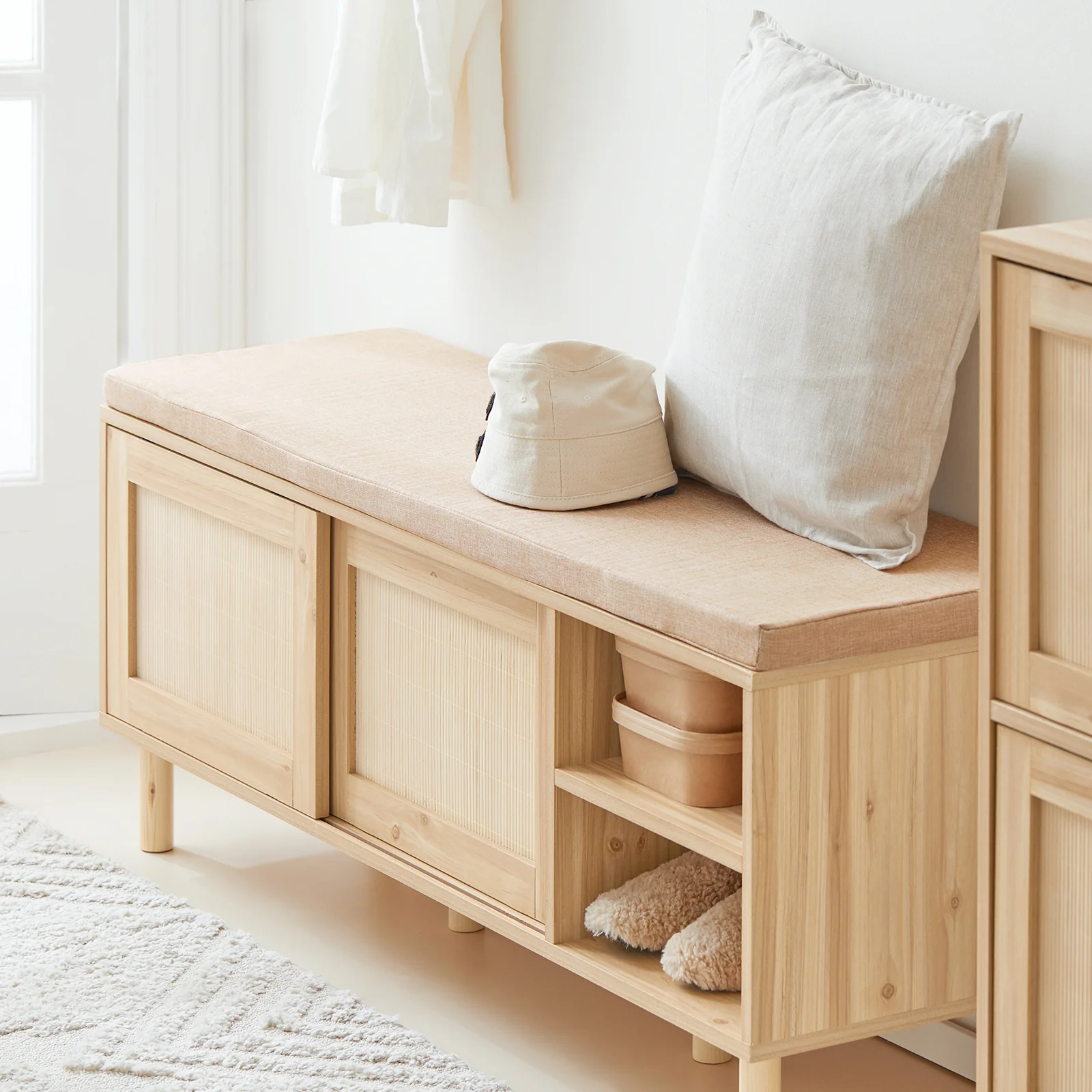 SoBuy Set FSR163-N + FSR160-N – Bamboe Schoenenmeubel Set in Natuurkleur, Schoenenbank met Kussen + Schoenenkast met 2 Kleppen, 2-delige Haloplossing - Image 11